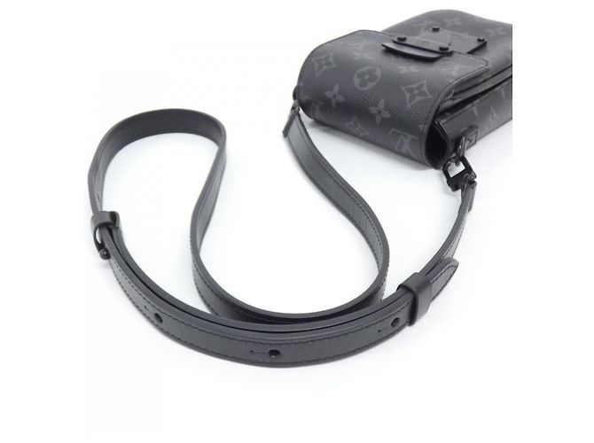 Portafoglio Vertical Wearable S-Lock Monogram Eclipse Louis Vuitton Nero Monogramma - vista 7