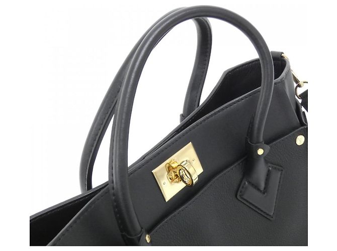 Louis Vuitton Monogram Tuftage On My Side MM Handtasche Schwarz - Ansicht 5