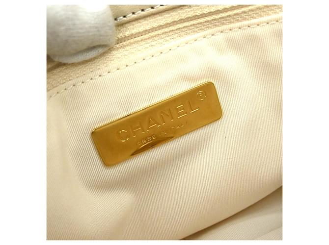 Chanel 19 Flap Quilted Leather Medium Beige - vista 4