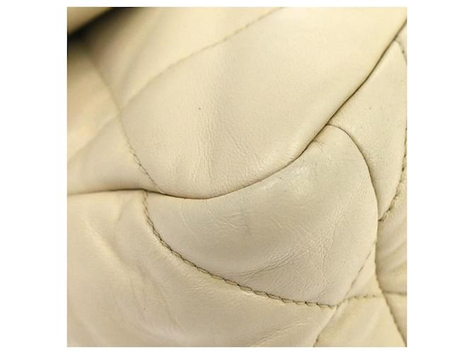 Chanel 19 Flap Quilted Leather Medium Beige - vista 7