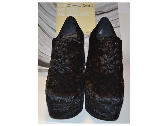 Jeffrey Campbell Scarpe con plateau in velluto nero - vista 2
