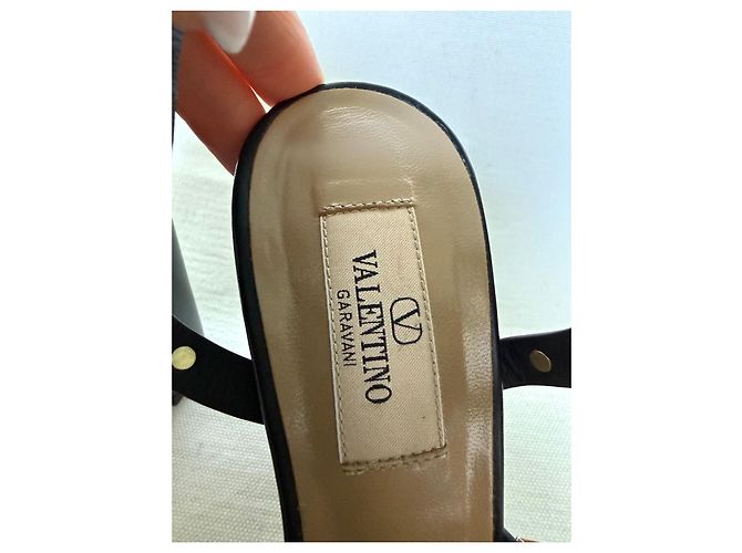 Sandali Valentino Garavani Rockstud Nero D'oro - vista 3