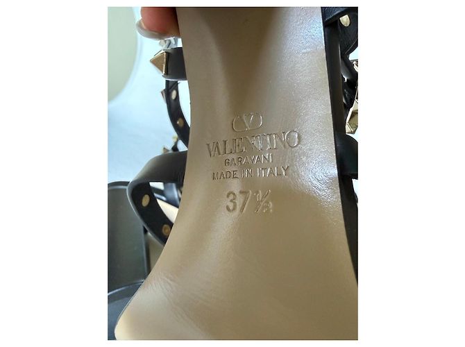 Sandali Valentino Garavani Rockstud Nero D'oro - vista 7