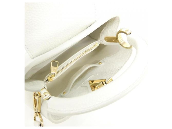 Borsa Louis Vuitton Capucines MINI Bianco - vista 9