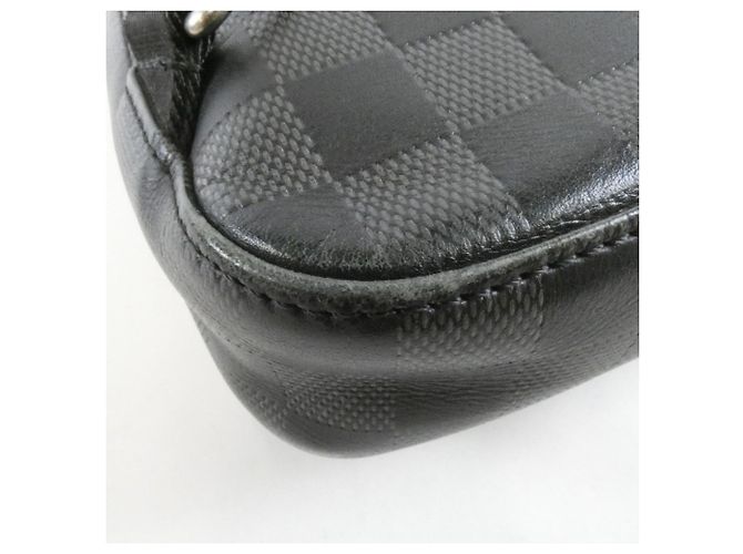 Borsa a tracolla Louis Vuitton Damier Infini Avenue Nero Argento - vista 3