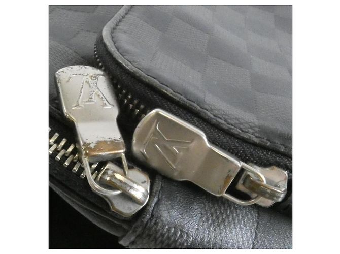 Borsa a tracolla Louis Vuitton Damier Infini Avenue Nero Argento - vista 6