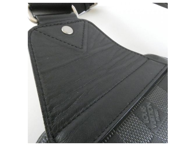 Borsa a tracolla Louis Vuitton Damier Infini Avenue Nero Argento - vista 7