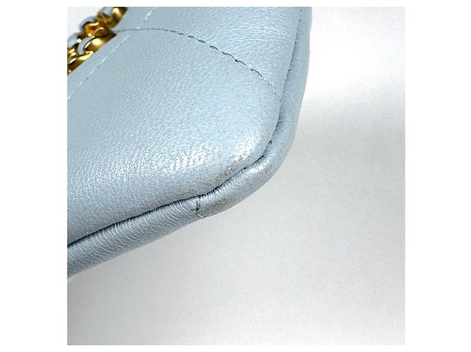 Chanel Münzbeutel aus hellblauem Leder - Ansicht 3