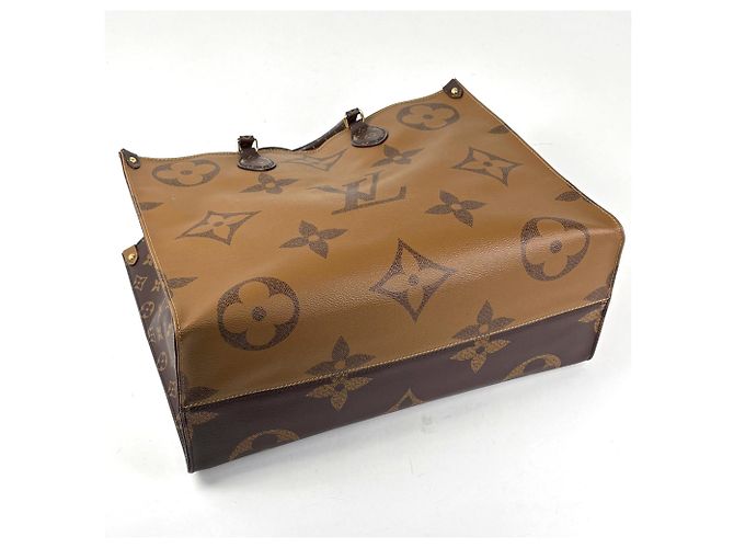 Borsa Tote Louis Vuitton OnTheGo GM Marrone - vista 2