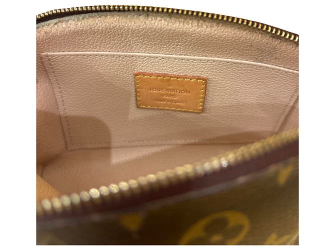 Necessaire Louis Vuitton Monogram Vernis Marrone - vista 3