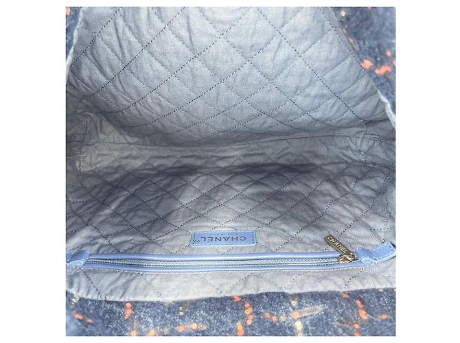 Borsa a tracolla Chanel CHANEL 22 in blu navy - vista 11