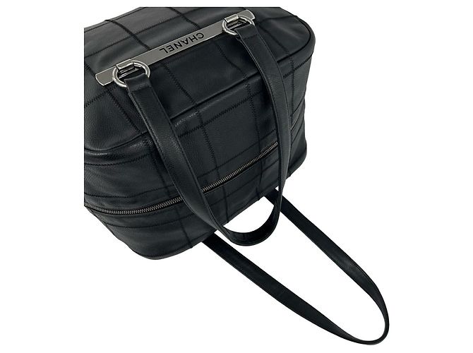Saco Tote Chanel em couro de bezerro grão preto - vista 4