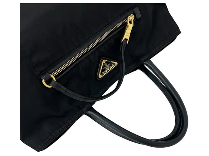 Tote Borsa Prada in nylon e pelle con logo Triangle Nero - vista 4