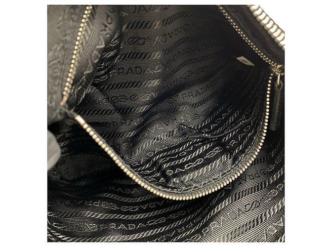Prada Mini Tote Bag aus Nylon und Leder Schwarz - Ansicht 10