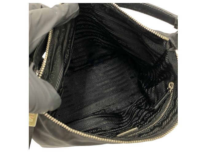 Prada Mini Tote Bag aus Nylon und Leder Schwarz - Ansicht 9