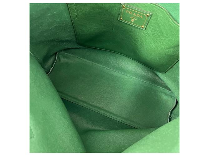 Prada Triangle Logo Leder-Tote-Bag Grün - Ansicht 9