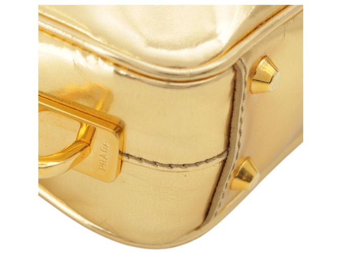 Borsa Prada Mini Metallic Vitello Gold con manico superiore D'oro - vista 10