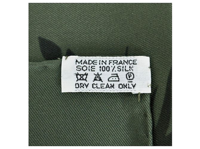 Hermès Hermes Carre 90 L'Ile Deserte Seidentuch Mehrfarben Grün - Ansicht 3