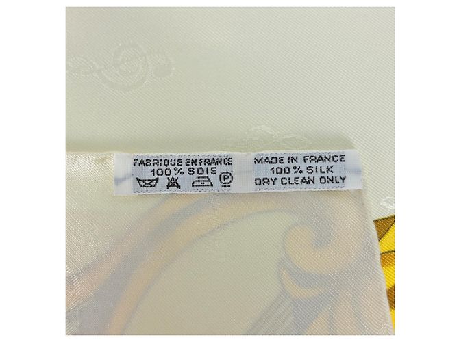 Silk In Hermès Foulard Hermes Carre 90 ORGAUPHONE ET AUTRES MECANIQUES Multicolore Beige - vista 2