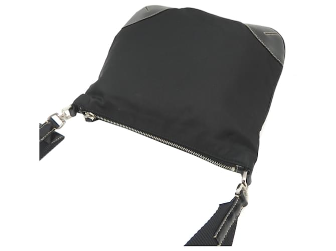 Borsa a tracolla Prada in nylon nero da donna - vista 4