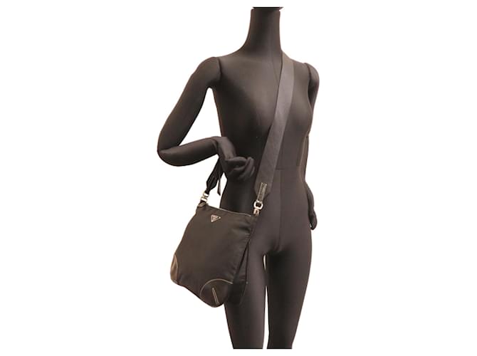 Borsa a tracolla Prada in nylon nero da donna - vista 8