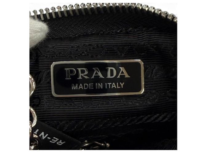Portachiavi pochette Prada in Re-Nylon con logo triangolare Nero - vista 12