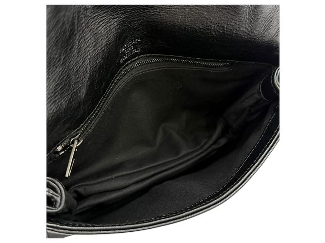 Borsa a tracolla Balenciaga BB in pelle morbida Nero - vista 7