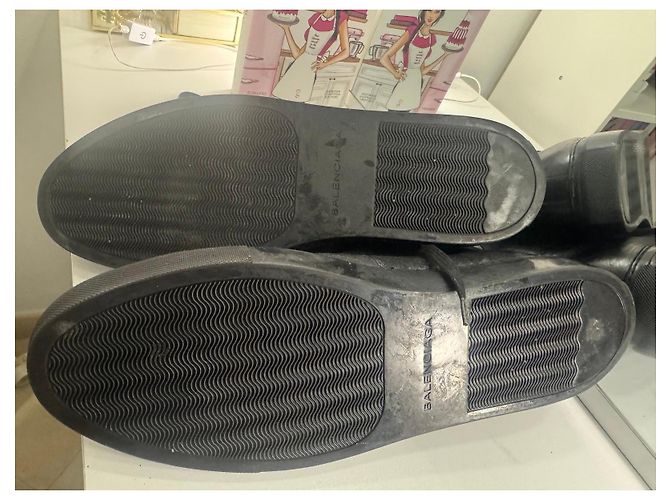 Sneakers Balenciaga in Pelle Nera Nero - vista 5