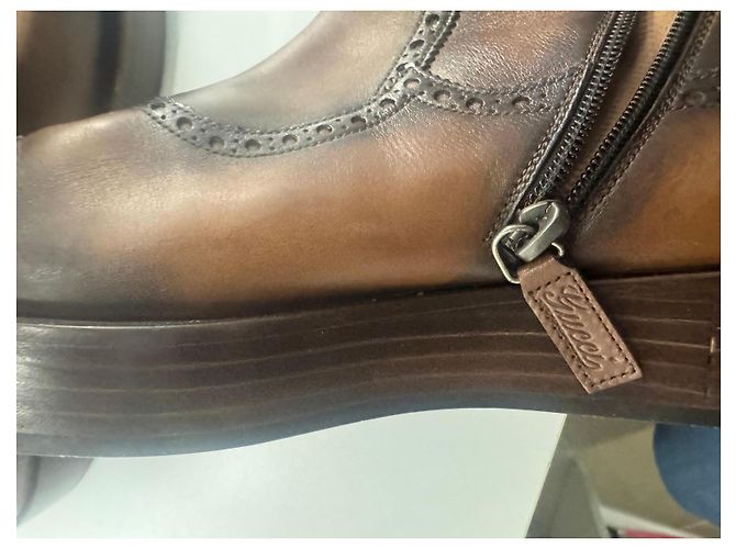 Gucci Stivaletti in pelle marrone con cerniera - vista 3