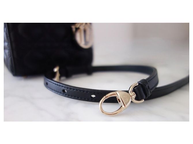 Schwarze micro Lady Dior Tasche - Ansicht 8