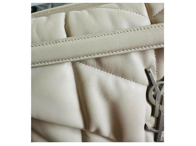 Saint Laurent Bolsa Puffer em couro acolchoado Bege - vista 5