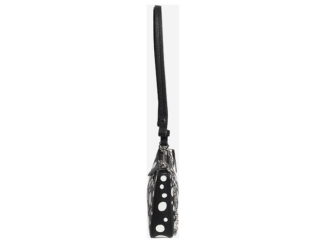 Louis Vuitton Borsa Easy Pouch on Strap a pois bianco e nero 2023 - vista 2