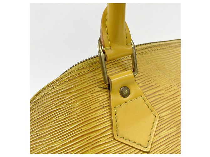 Borsa Louis Vuitton Alma Epi M52149 in Jaune Giallo - vista 13
