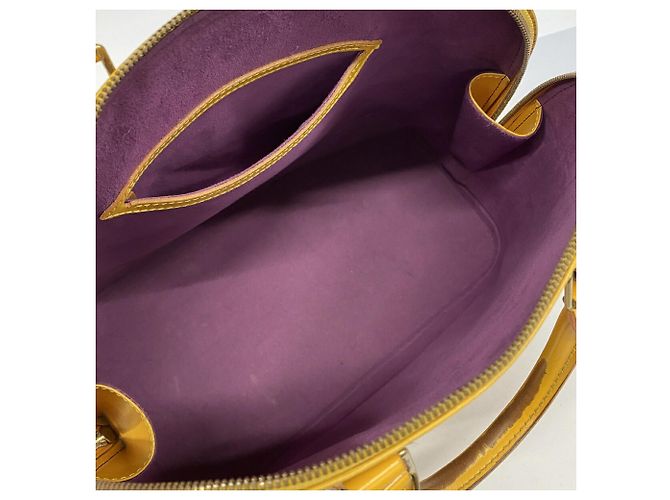 Borsa Louis Vuitton Alma Epi M52149 in Jaune Giallo - vista 4