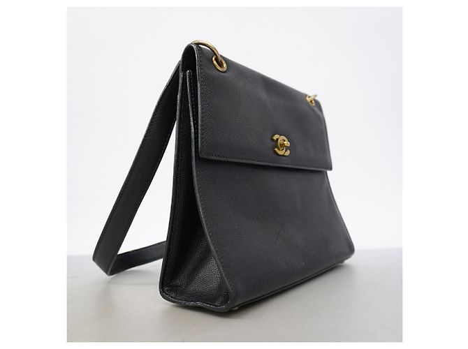 Timeless Borsa a tracolla Chanel in pelle di vitello martellata nera Nero - vista 2