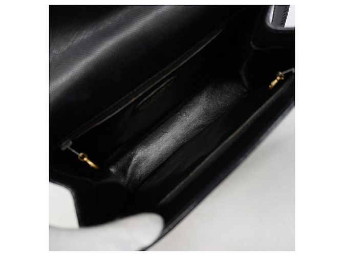 Timeless Borsa a tracolla Chanel in pelle di vitello martellata nera Nero - vista 4