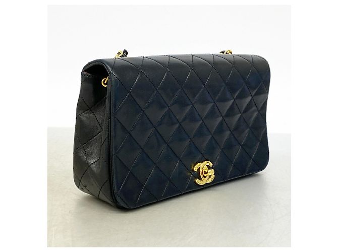 Borsa a tracolla Chanel Matelassé con catena Nero - vista 2