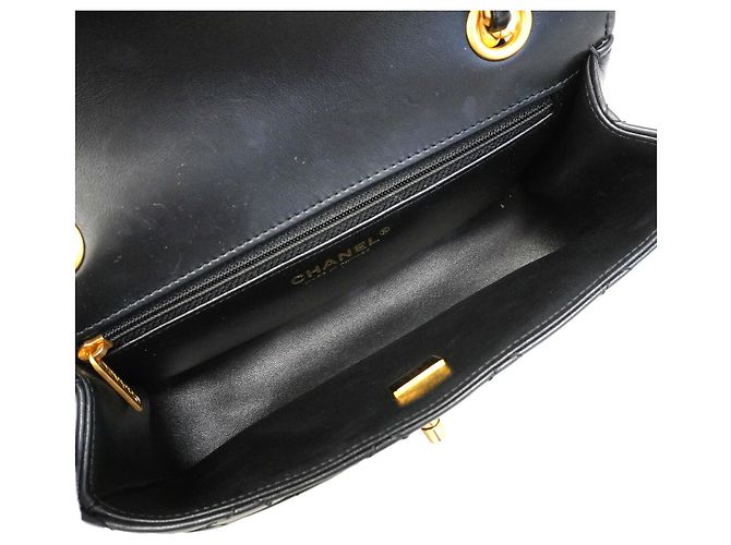 Borsa a tracolla Chanel Matelassé Nero - vista 4