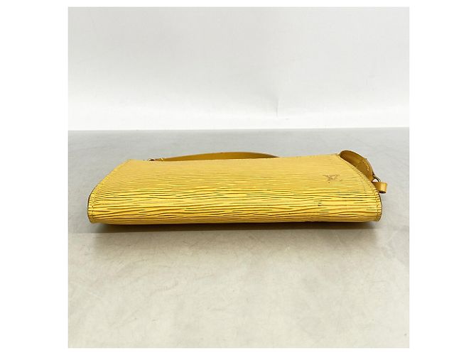 Louis Vuitton Epi Pochette Accessoires Giallo - vista 3