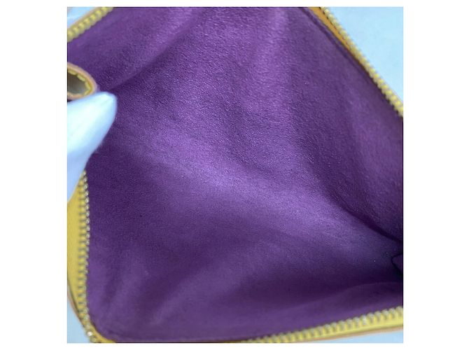 Louis Vuitton Epi Pochette Accessoires Giallo - vista 4
