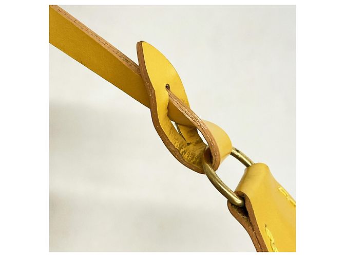 Louis Vuitton Epi Pochette Accessoires Giallo - vista 9