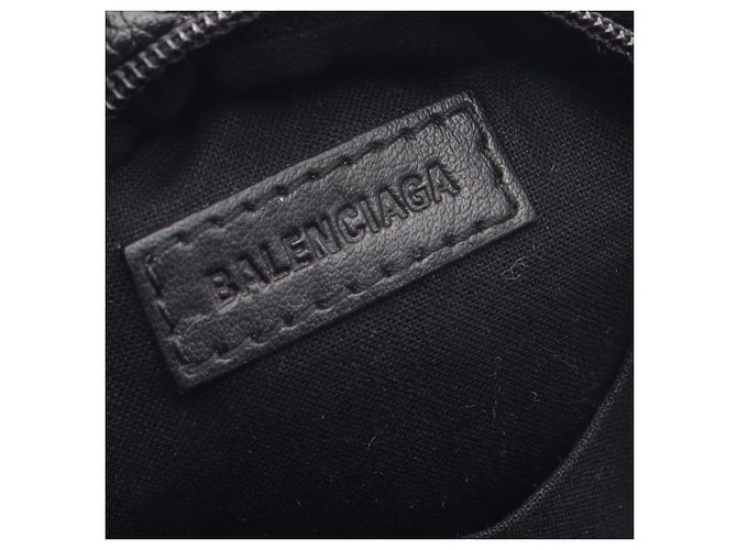 Zaino crossbody oversized mini in pelle nera Balenciaga - vista 4
