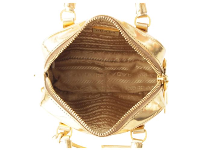Prada Mini Metallic Vitello Handtasche mit oberem Griff, Gold Golden - Ansicht 6