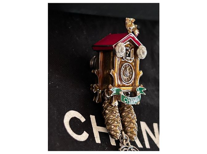 Chanel Cuckoo Clock Brosche Weiß Rot Golden Grün Silber Hardware Gold hardware - Ansicht 3