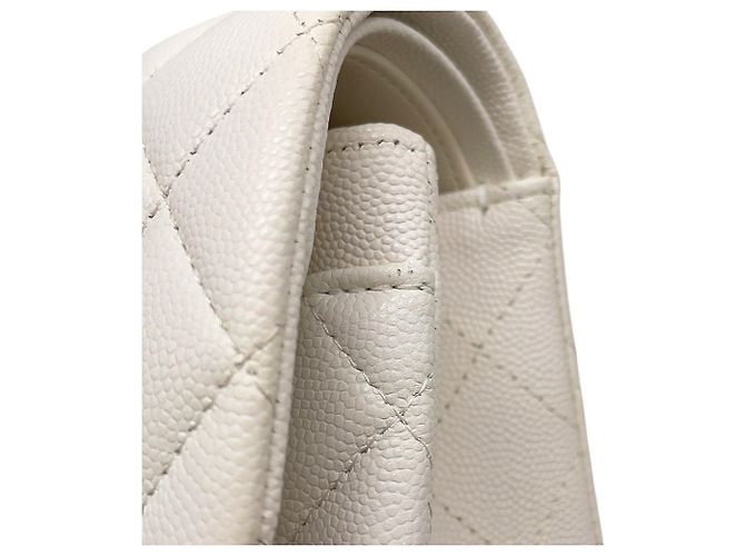 Borsa a tracolla con catena Chanel in vitello grana bianca Bianco - vista 10