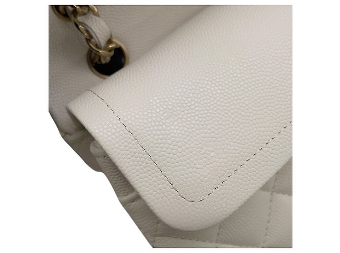 Borsa a tracolla con catena Chanel in vitello grana bianca Bianco - vista 13