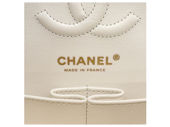 Borsa a tracolla con catena Chanel in vitello grana bianca Bianco - vista 15