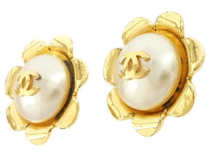 Orecchini a clip Chanel Gold and White Bianco D'oro - vista 2
