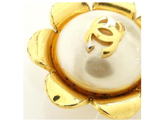 Orecchini a clip Chanel Gold and White Bianco D'oro - vista 4