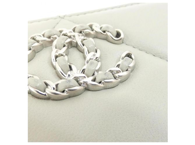 Monedero Chanel 19 en piel de cordero gris Castaño - vista 5